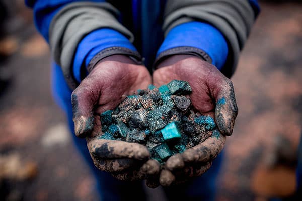 Cobalt, Cuivre et Traçabilité Éthique : L’Impératif Stratégique de la Formalisation de l’Artisanat Minier